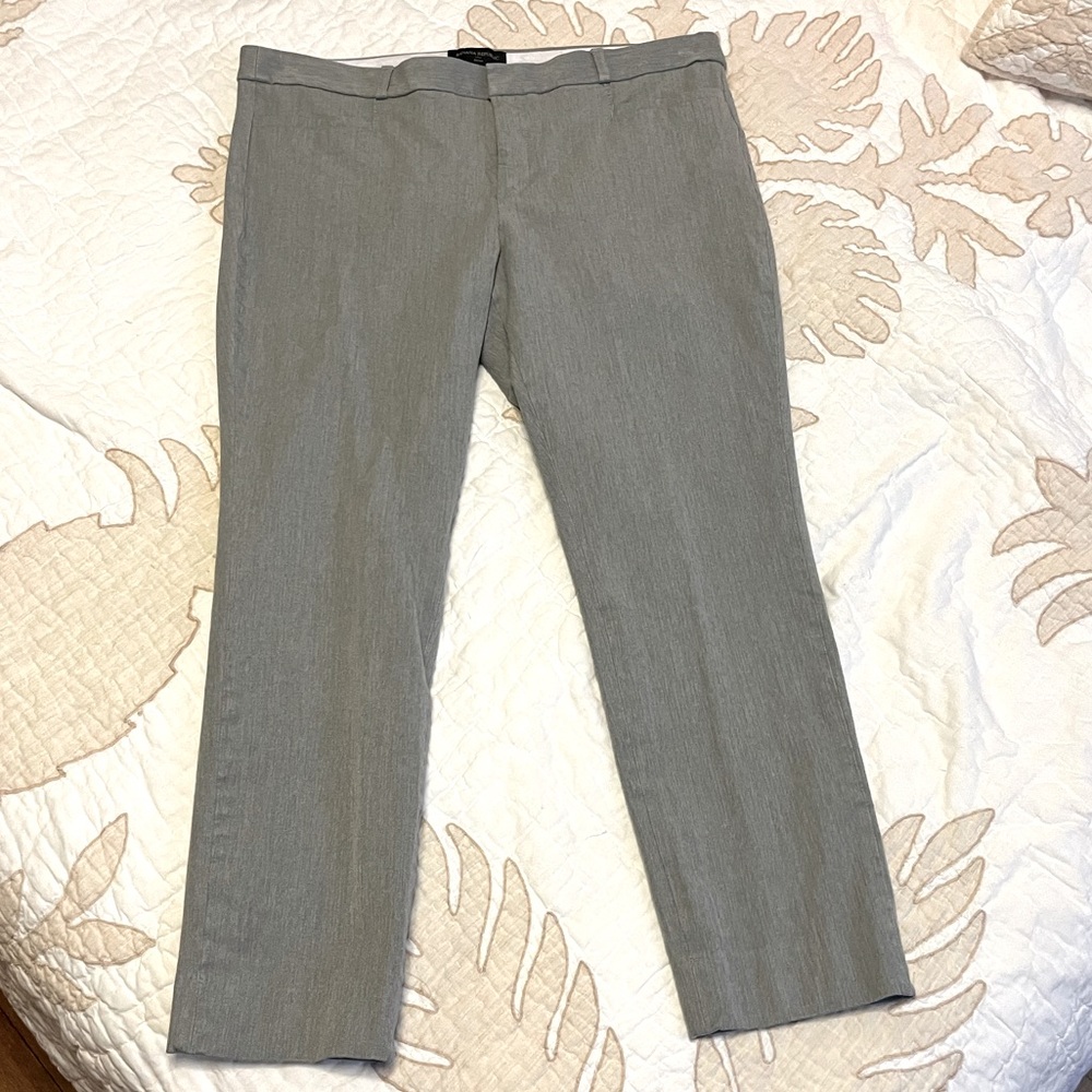 Banana Republic Sloan 14